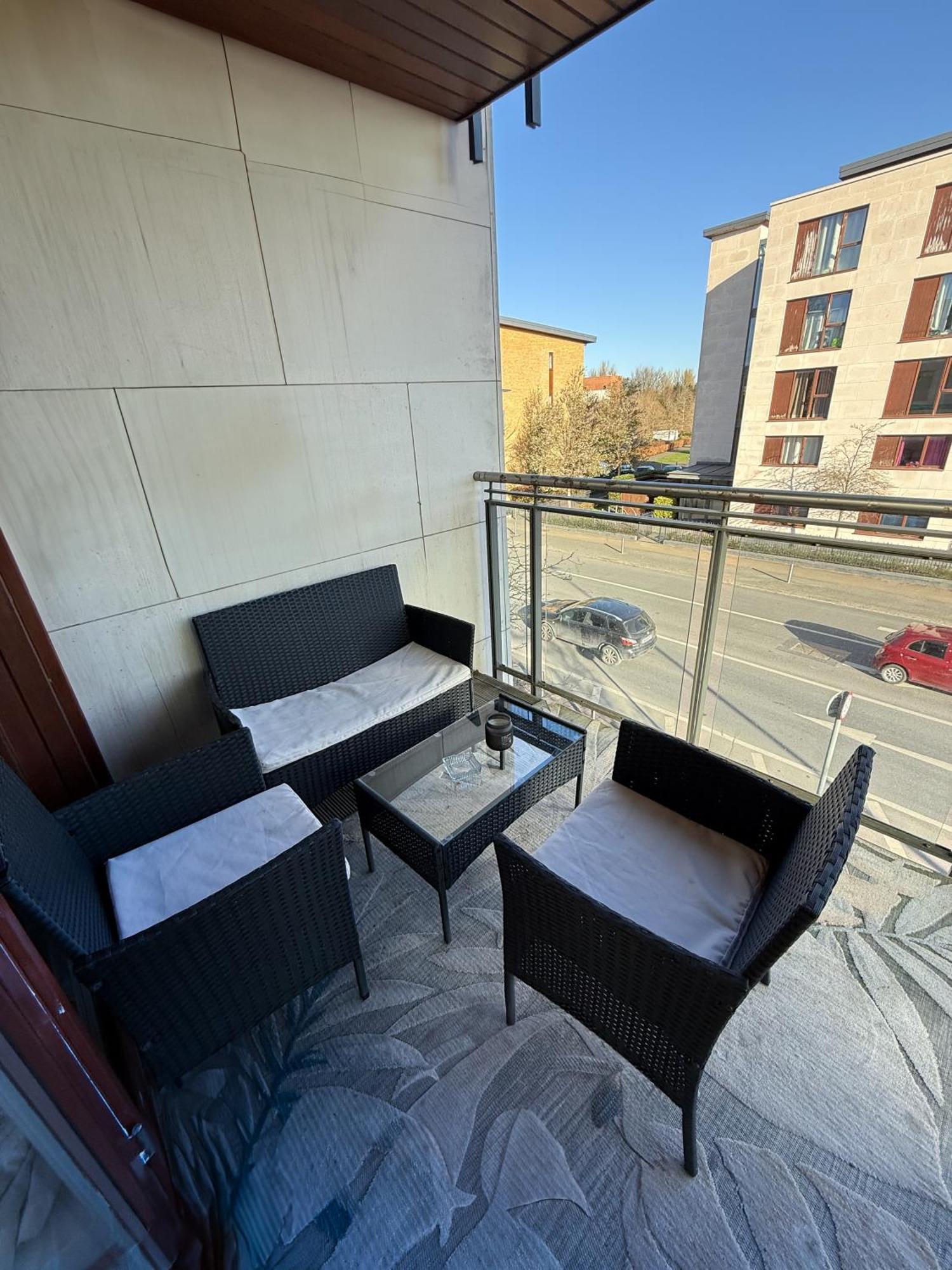 Skyview Retreat Spacious Comfort Лукан Экстерьер фото